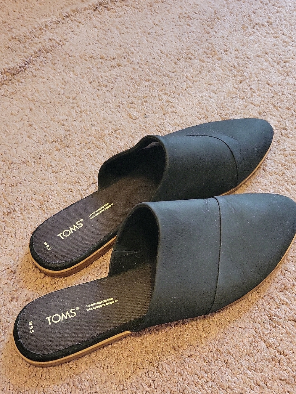 Toms  JADE Women's Black Slip-On Pointed Mule Slides
